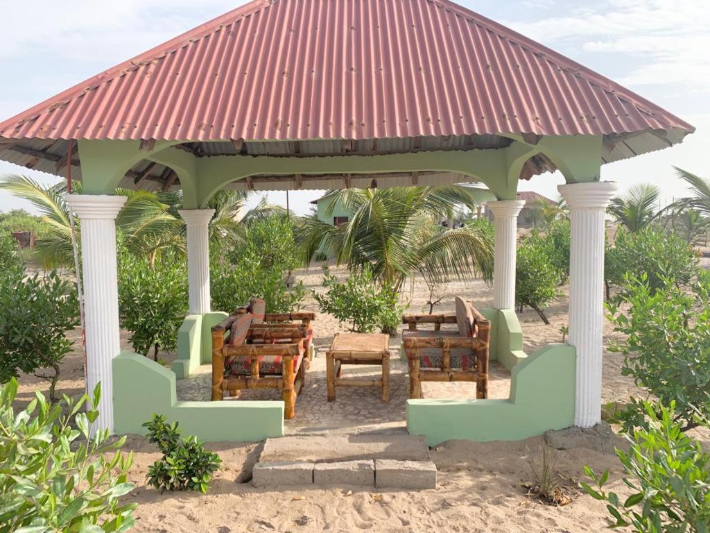 Bosofet Beach And Creek Lodge Sanyang Exteriör bild