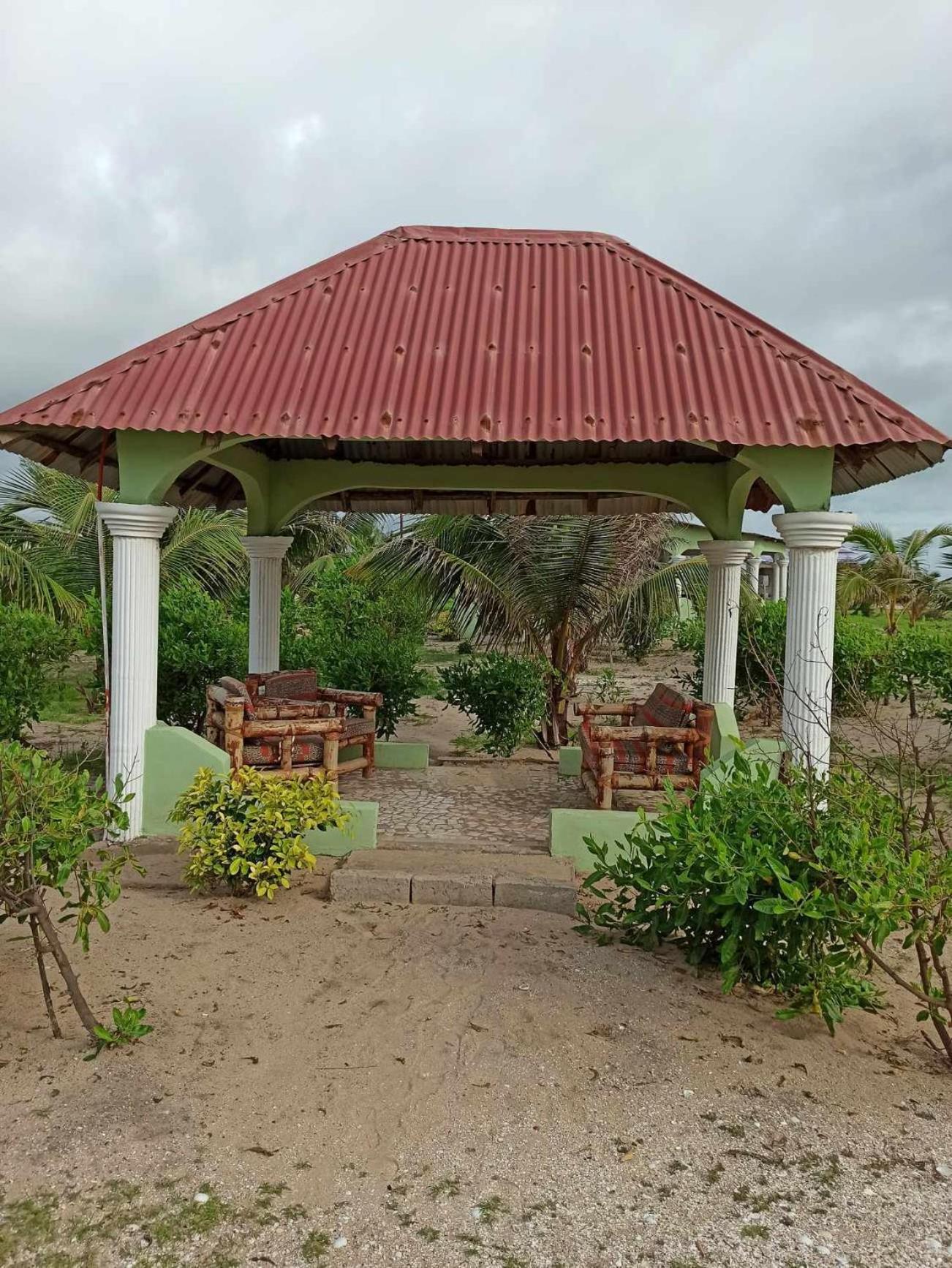 Bosofet Beach And Creek Lodge Sanyang Exteriör bild